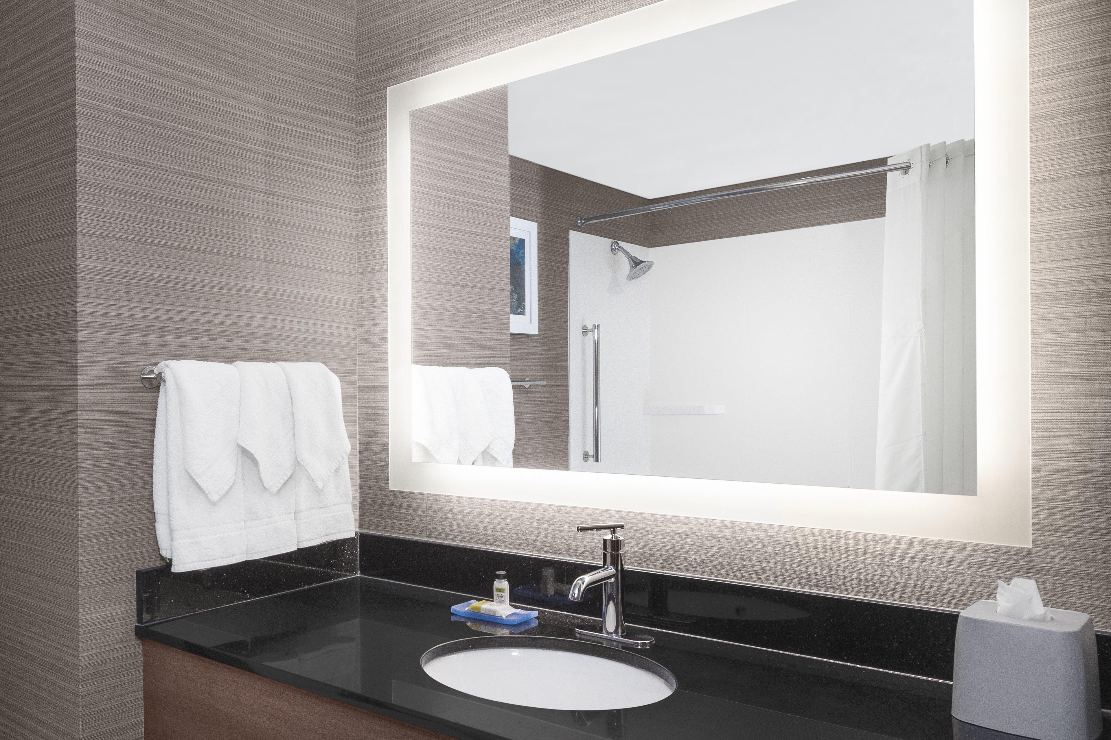 Hotel Express & East End By Ihg