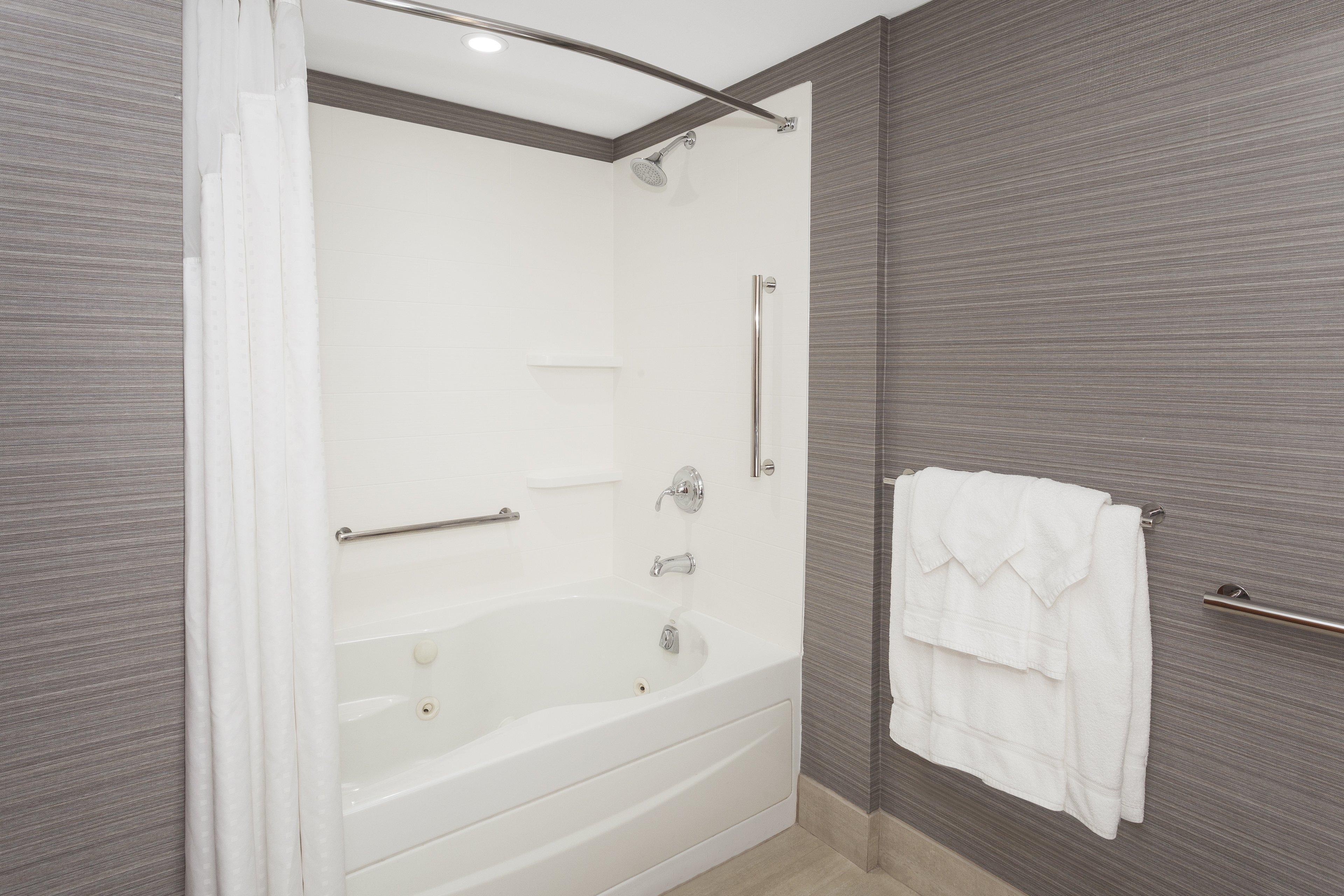 Express & East End By Ihg
