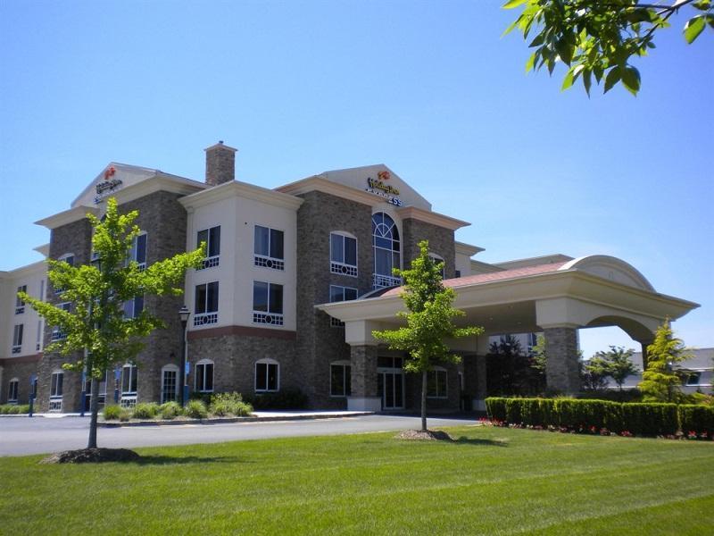 Express & East End By Ihg Hotel Riverhead