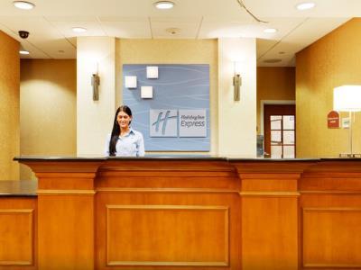 Express & East End By Ihg Hotel 2*