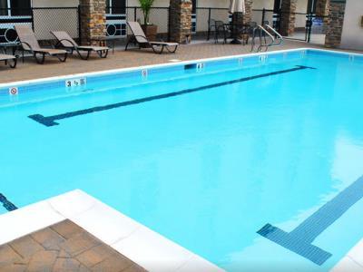 Express & East End By Ihg Hotel 2*