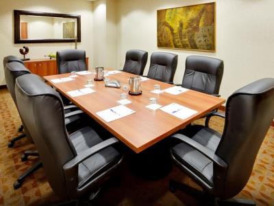 Express & East End By Ihg 2* Riverhead