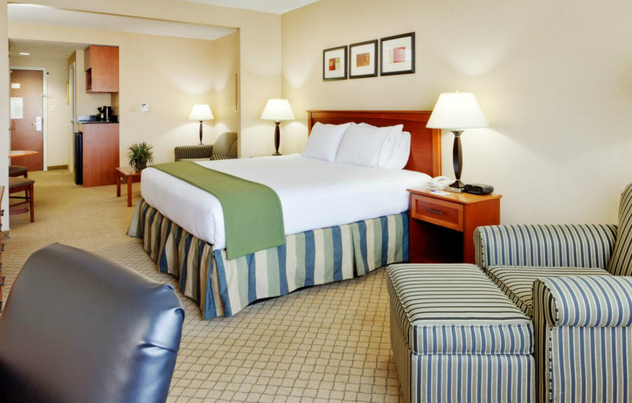 Hotel Express & East End By Ihg